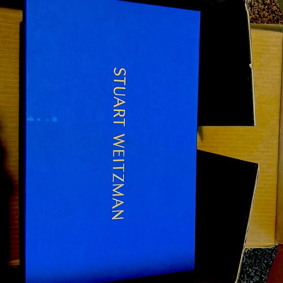 Stuart Weitzman - Picture 3 of 12